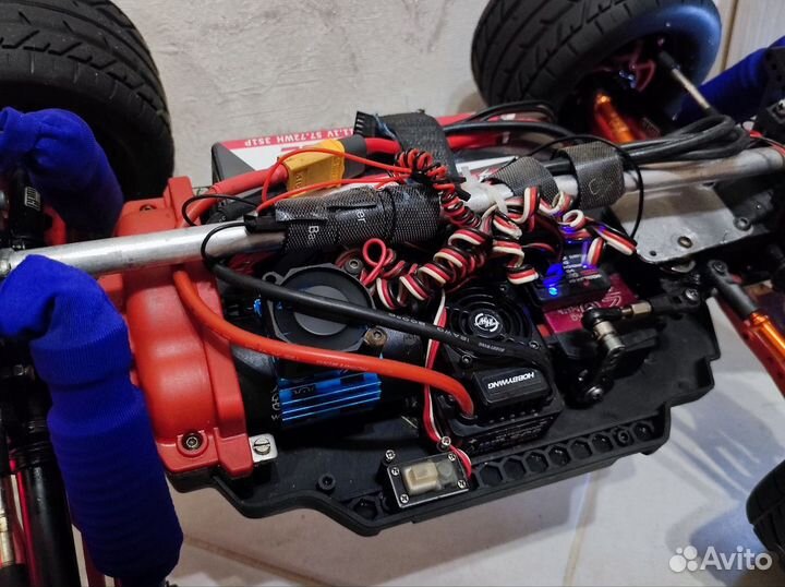 Монстр от Remo hobby M-max 1/10