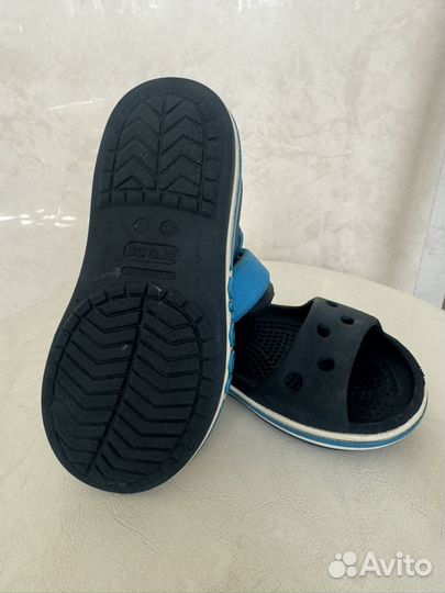 Сандалии crocs