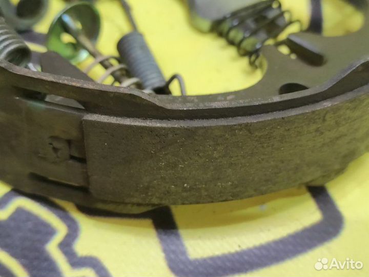 Механизм стояночного тормоза задний левый Toyota