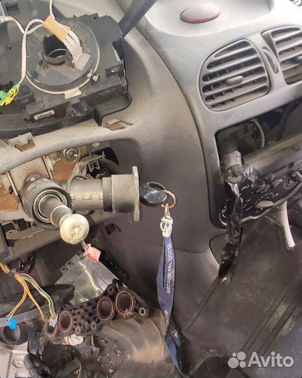 Замок зажигания на пежо 206