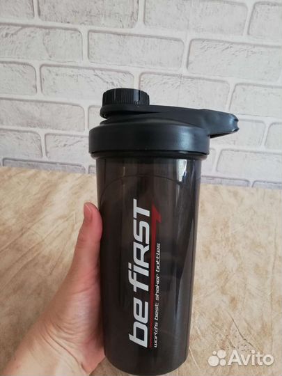 Черная спортивная бутылка для воды be first 0,7л