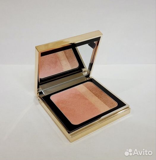 Румяна Bobbi Brown, Chanel