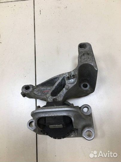 Опора двигателя правая Renault Fluence