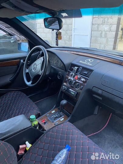 LADA Priora 1.6 МТ, 2010, битый, 200 000 км