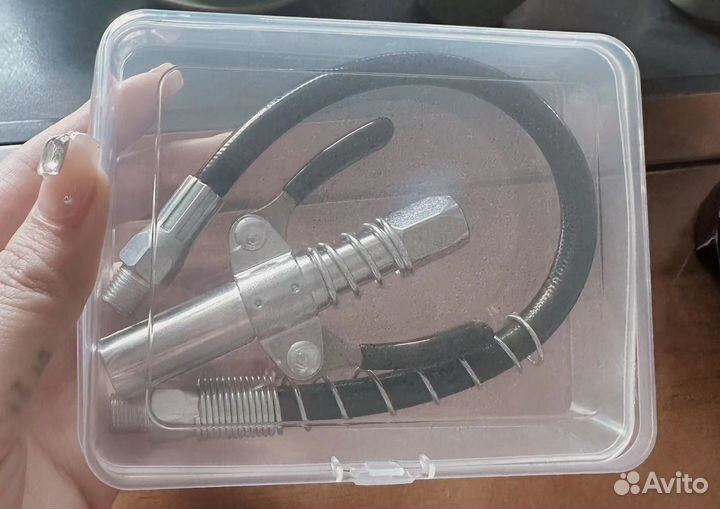 Наконечник на шприц для смазки автомобильный