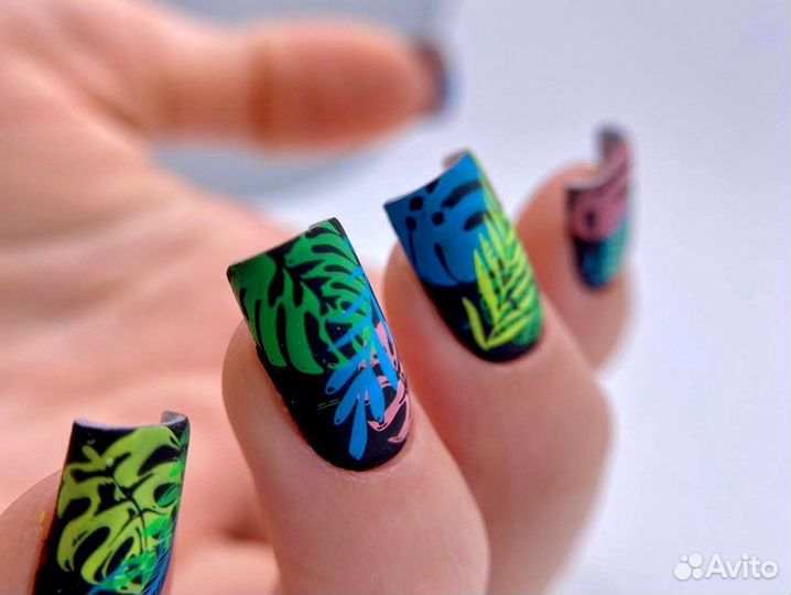 Маникюр/педикюр