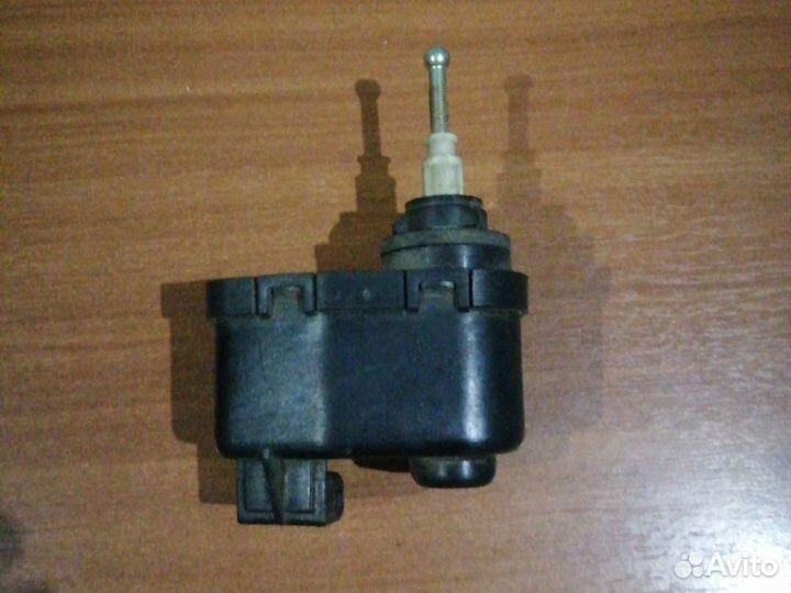 Корректор фары Audi 100, 45 кузов