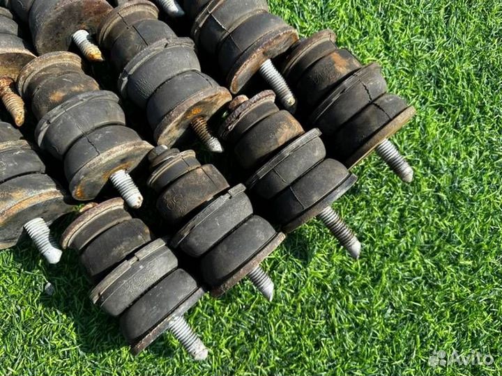 Подушка двигателя Hummer H3 H3 L52 2006