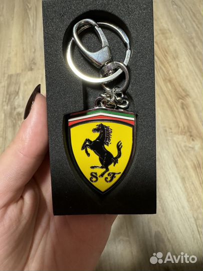 Брелок ferrari коллекционный