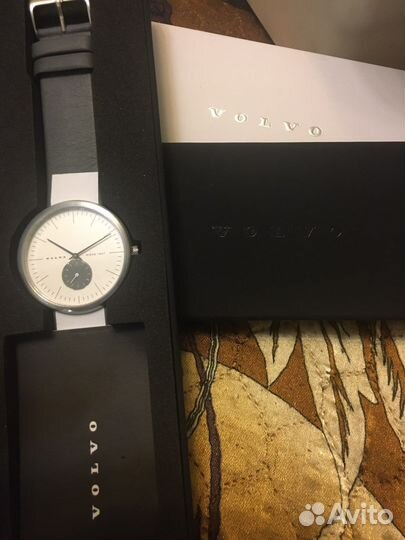 Часы volvo