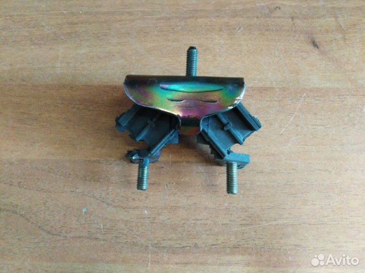 Опора двигателя (подушка) правая Renault Megan