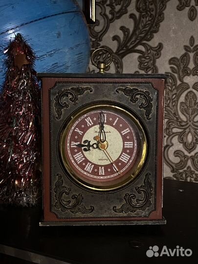 Часы бронза