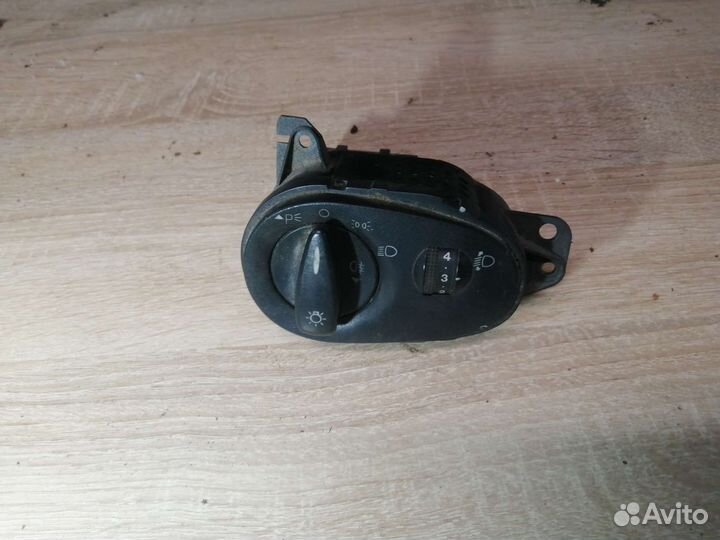 Блок управления светом Ford Focus 1