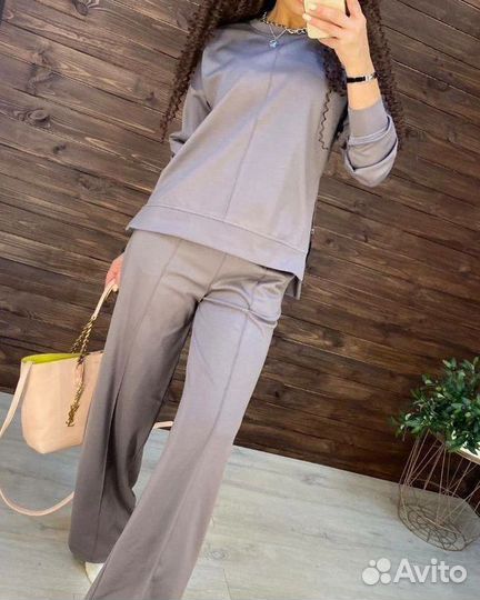 Костюм женский