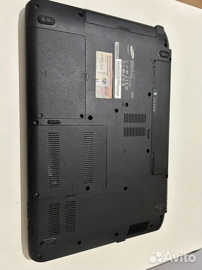 Ноутбук Samsung r525