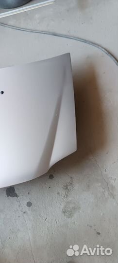 Капот на LADA largus