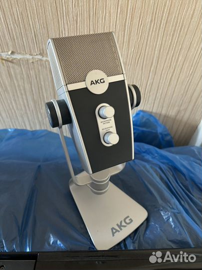 Микрофон конденсаторный akg