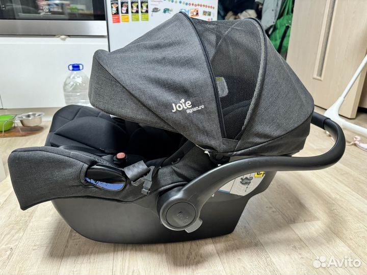Автолюлька с базой isofix Joie