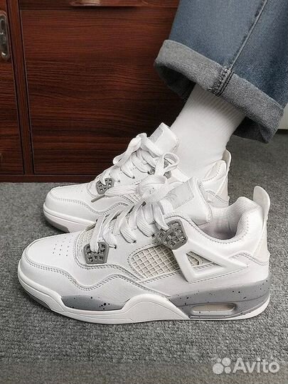 Air Jordan 4