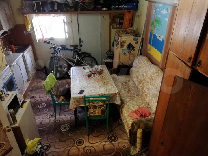 Гараж, > 30 м²