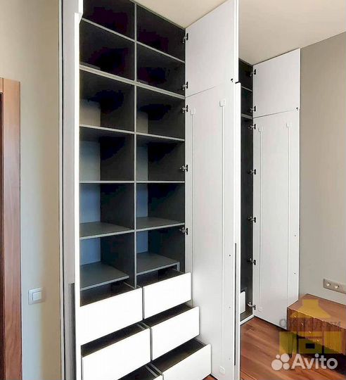 Угловой шкаф