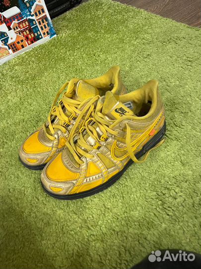 Nike dunk off white rubber yellow