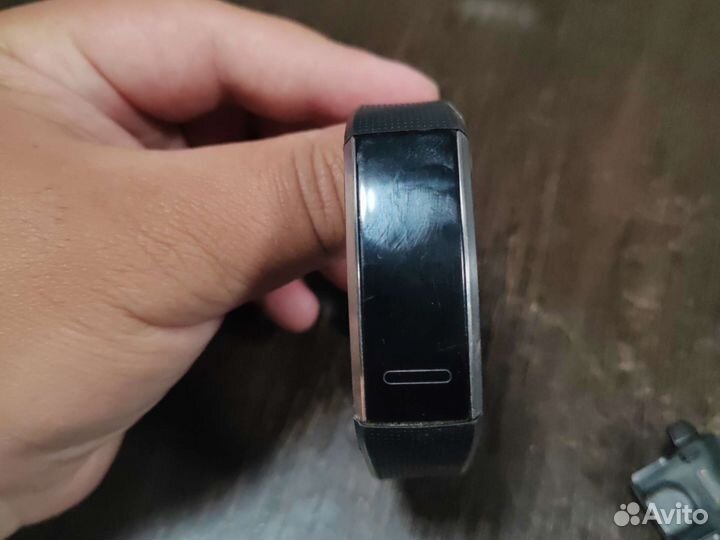 Продаю смарт-браслет huawei band 2