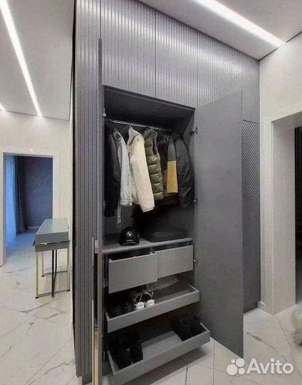 Угловой шкаф