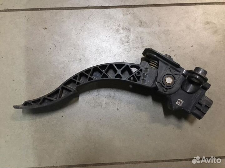 Педаль газа Mitsubishi Lancer Outlander