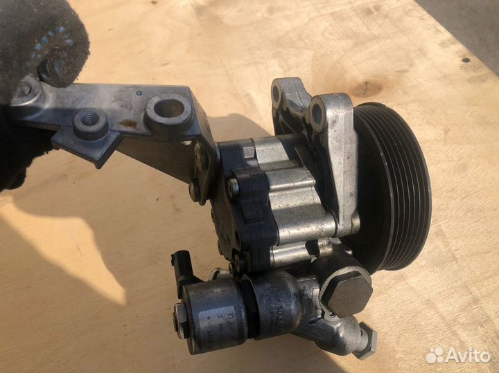 Насос гур Активная рейка бмв Н52 Е60 BMW N52