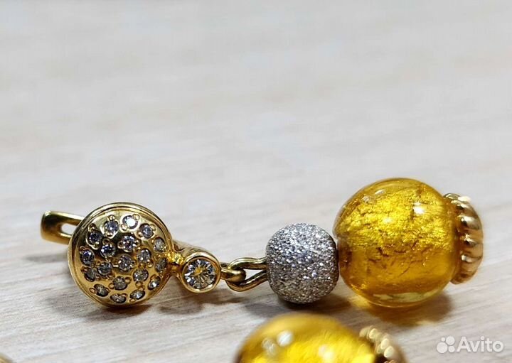 Золотые серьги 585 пробы.бриллианты