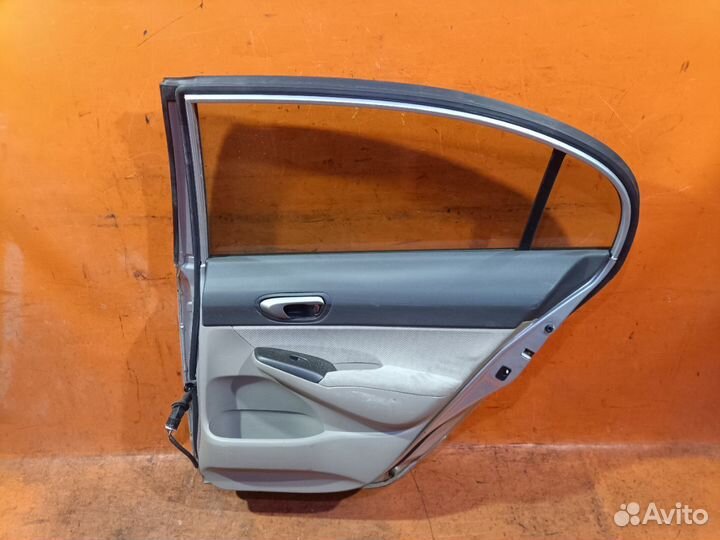 Дверь Honda Civic FD1 (Заднее Правое)