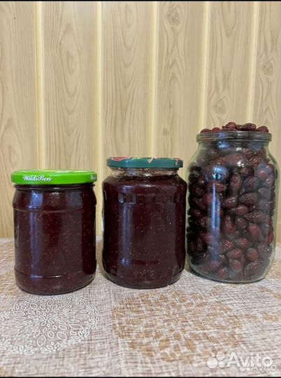 Яблоки, шиповник, варенье из малины