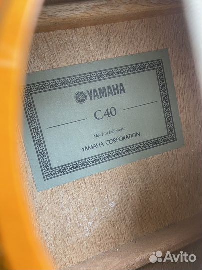 Классическая гитара yamaha c40