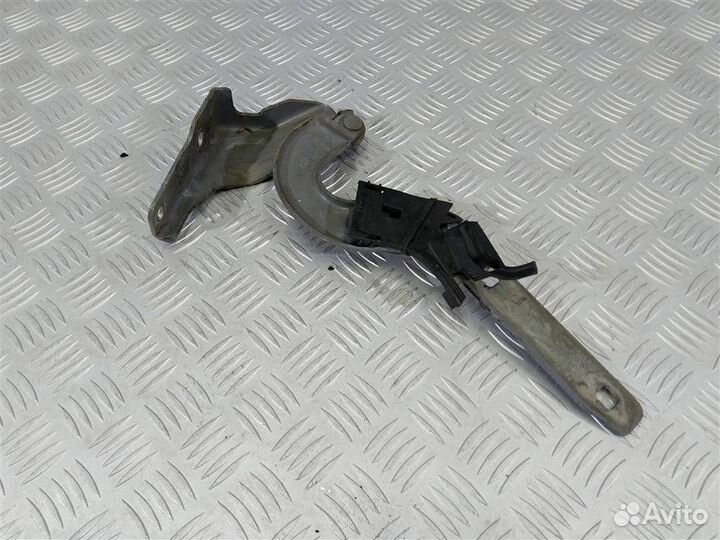 Петля капота Volkswagen Sharan 7N0823301B