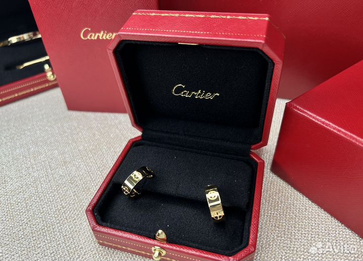 Серьги Cartier Love Earrings желтое золото