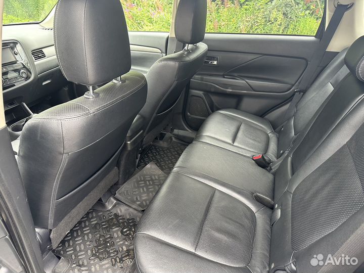 Mitsubishi Outlander 2.0 CVT, 2014, 159 350 км