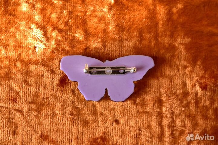 Брошь из ювелирной смолы 