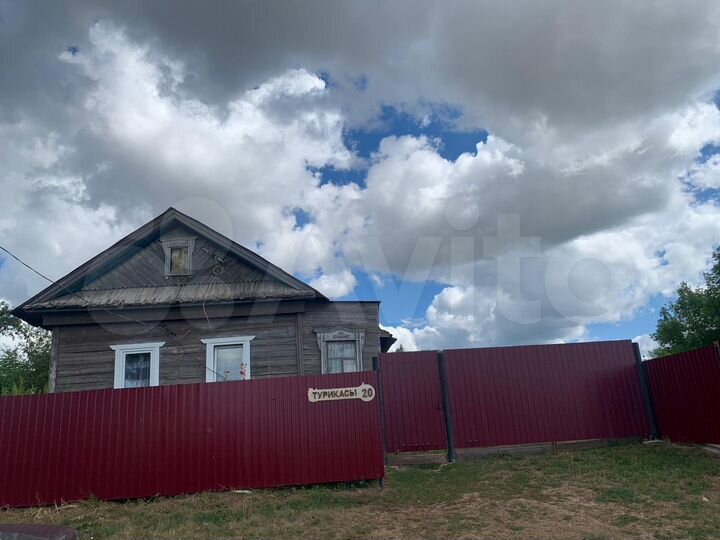 Дом 28 м² на участке 35 сот.