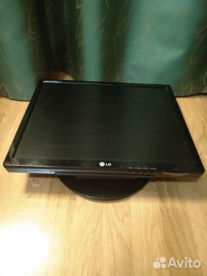 Монитор LG flatron slim