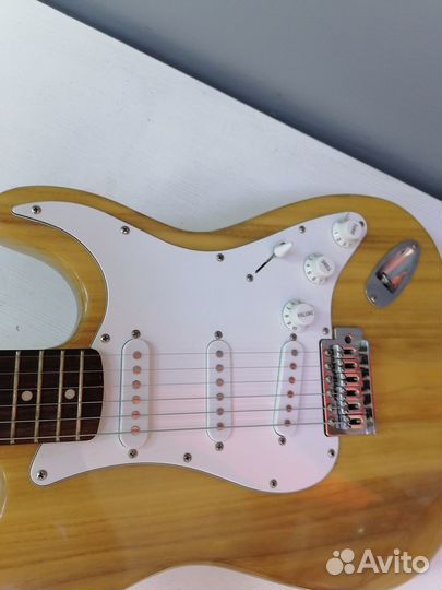 Электрогитара Fender Stratocaster (г19)