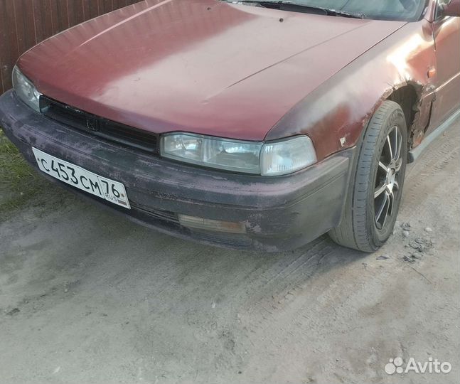 Фары передние Honda accord IV 4. 1991. 2.0
