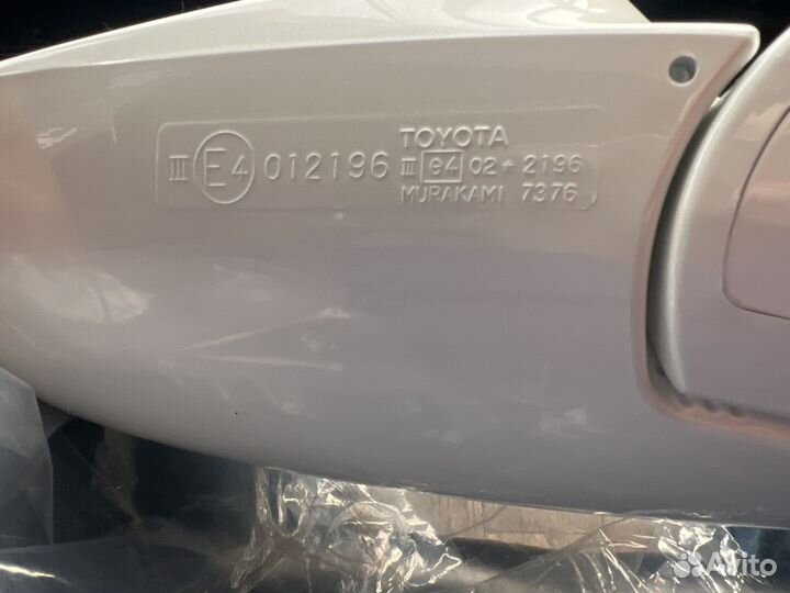 Зеркало на Hilux Surf заднего вида левое