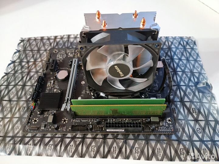 Комплект Intel core i3 12100f, 16 gb озу, кулер