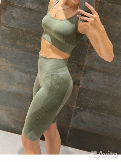 Костюм для фитнеса