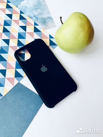Чехол на iPhone 11