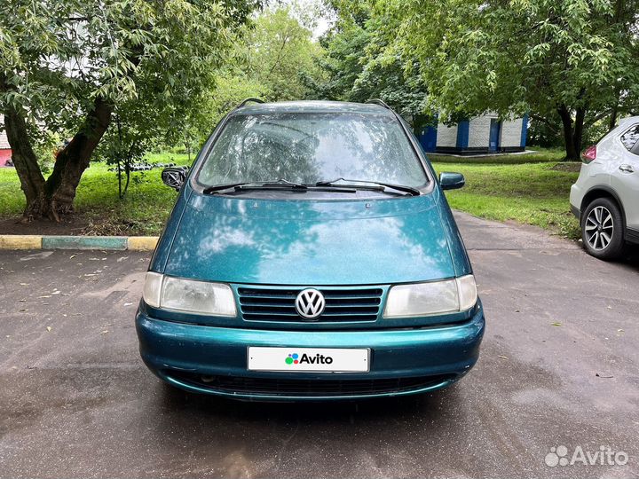 Volkswagen Sharan 2.8 AT, 1997, 250 000 км
