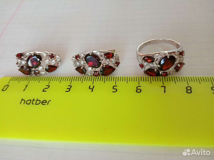 Комплект с природным гранатом