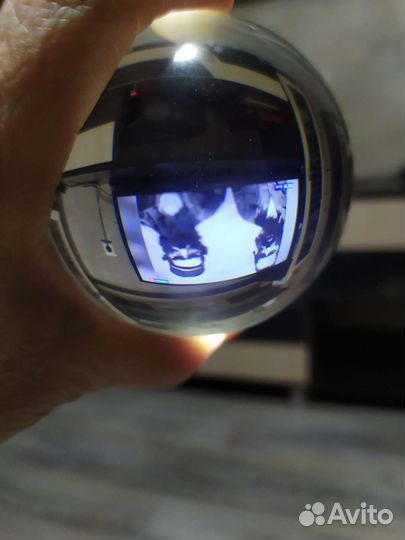 Стеклянный шар - перевёртыш