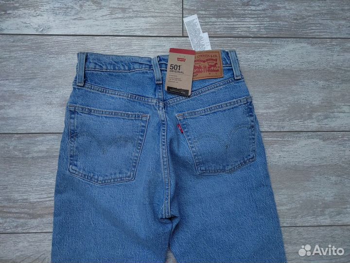 W24/L30. Levis Women 501 Original Jeans 12501-0326